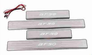 Bt50'12 светодиодные накладки на пороги
