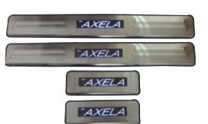 M3 AXELA 2017 Светодиодные накладки на пороги 4шт.
