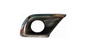 Toyota Innova 2012-2015 Chrome Fog Cover With Hole
