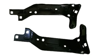 Giulia'16-'22   Lower fender mounting bracket
